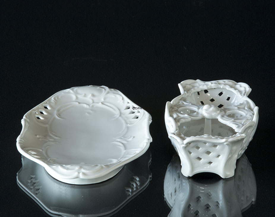 Hvidt dekorationssæt i to dele 27cm, Royal Copenhagen (1870-1893)