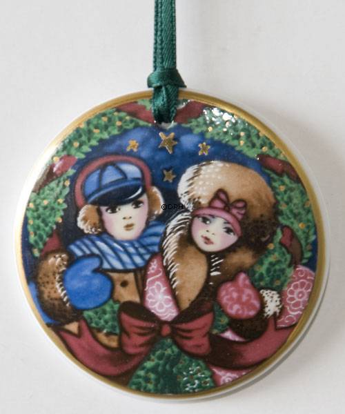 1993 Royal Copenhagen Ornament, Den kære familie