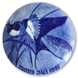 1981 Royal Heidelberg Mother's Day plate, Swallow with chick