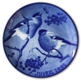 1994 Royal Heidelberg Christmas plate, Bullfinch