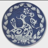 1975 Royal Copenhagen Mother's Day plate, Bird in Nest