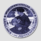 1910 Royal Copenhagen Mindeplatte, WOHLFAHRTSTELLER 1910 SÄUGLINGS UND MUTTERFÜRSORGE