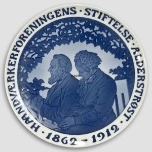 1862-1912 Royal Copenhagen Mindeplatte, HAANDVÆRKERFORENINGENS STIFTELSE ALDERSTRØST 1862-1912 | År 1912 | Nr. RNR130 | Alt. no. 130 | DPH Trading