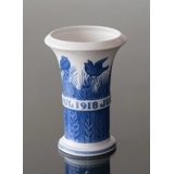 Royal Copenhagen Julevase 1918