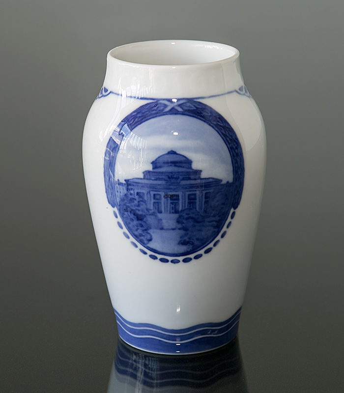Vase, Rundskuedag Royal Copenhagen 1916 nr. 133