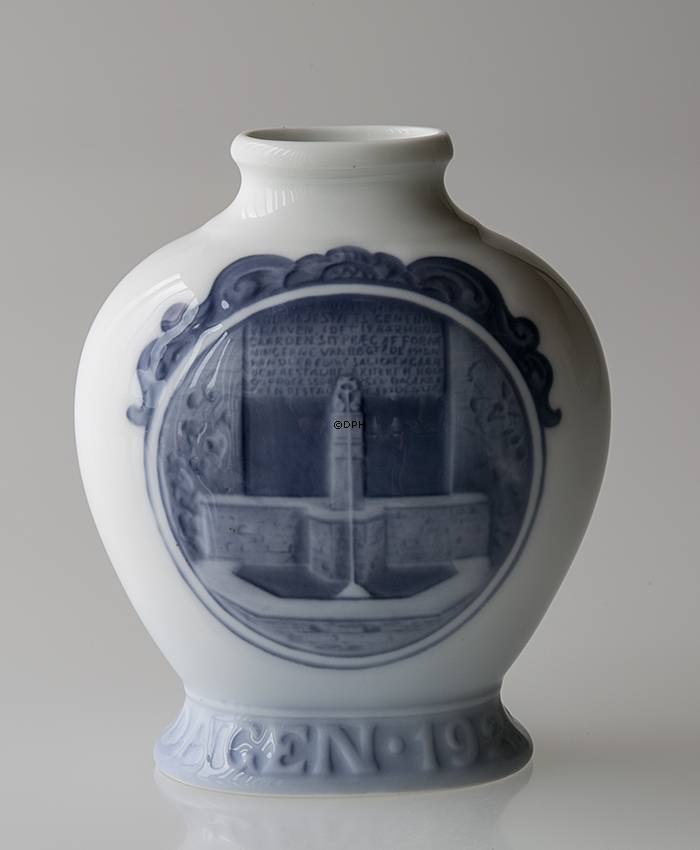 Vase, Rundskuevase 1921 Royal Copenhagen nr. 189