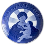 Madonna with the Child 1908, Royal Copenhagen Christmas plate with defect (see photo)