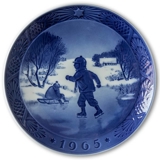 Children ice skating 1965, Royal Copenhagen Christmas plate