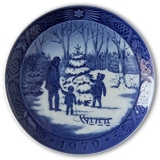 Choosing the Christmas Tree 1979, Royal Copenhagen Christmas plate