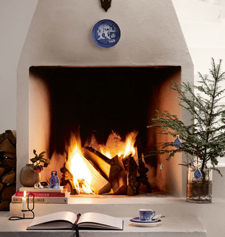 Juledage, 2015 Royal Copenhagen Juleplatte