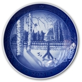 Winter in the Garden, 2021 Royal Copenhagen Christmas plate