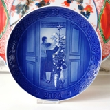 Christmas anticipation, 2024 Royal Copenhagen Christmas plate