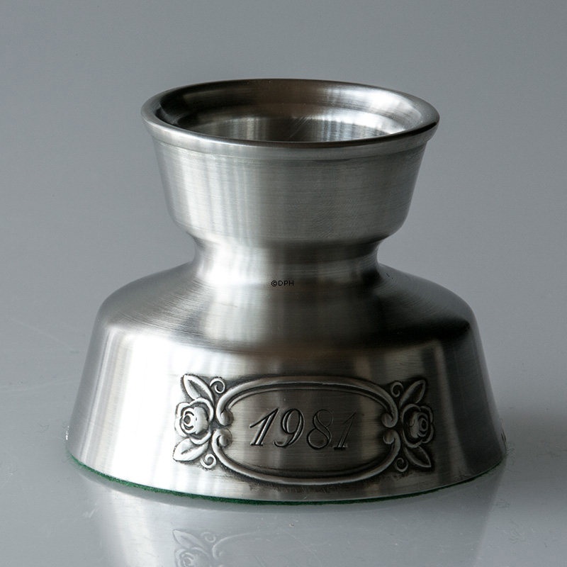1981 Scandia Tin lysestage, Følfod