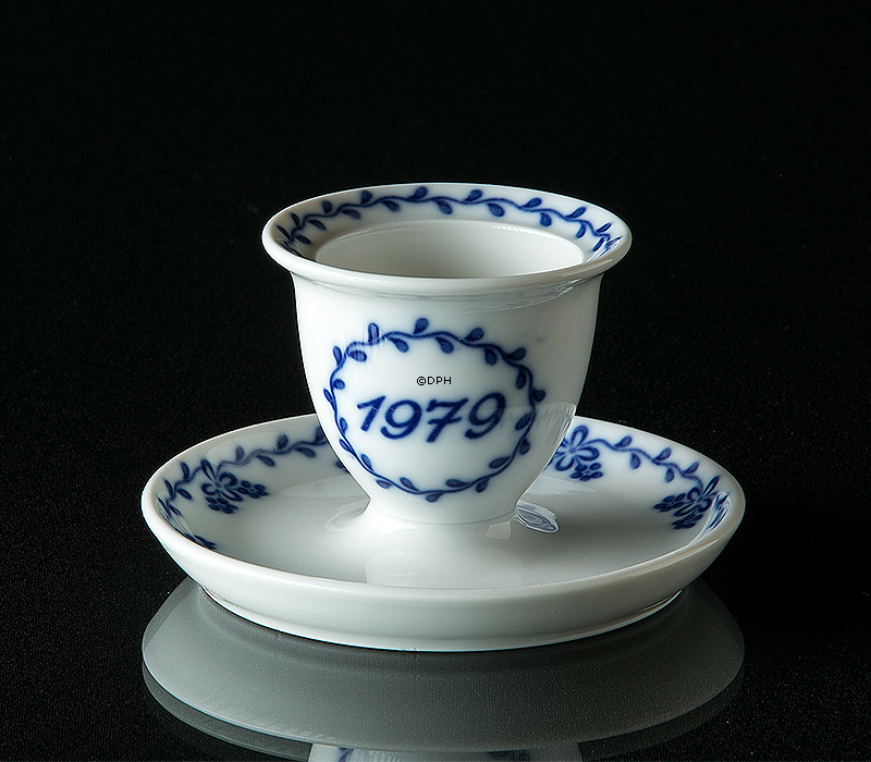 1979 Tettau Års æggebæger