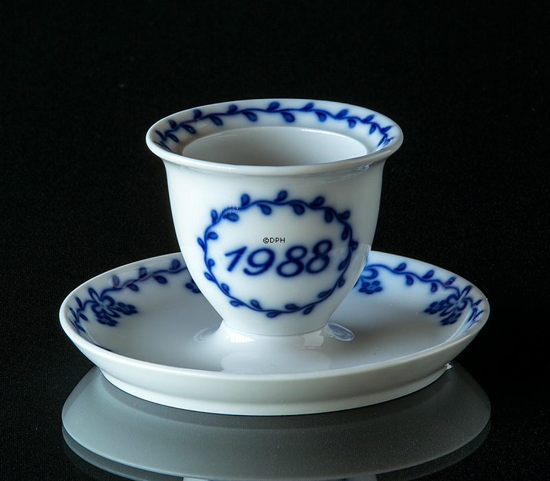1988 Tettau Års æggebæger