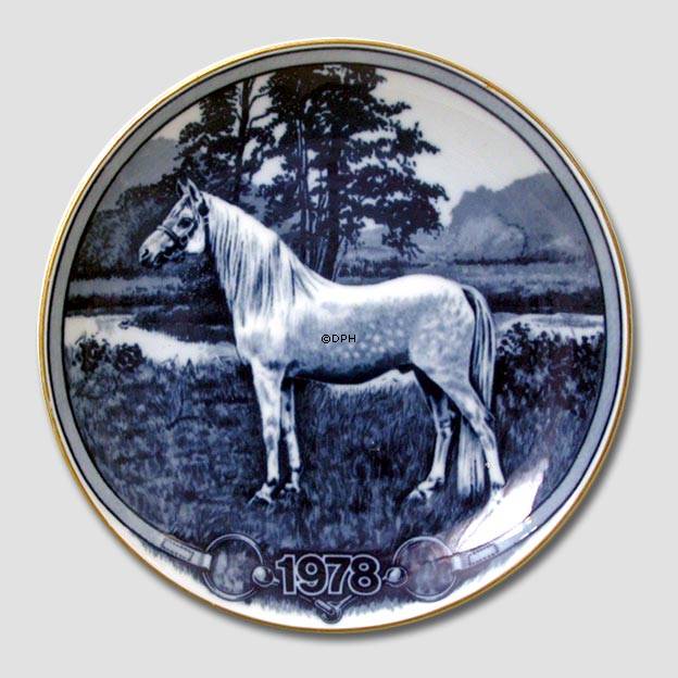 Tove Svendsen, Hesteplatte