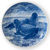 1988 Tove Svendsen, Hunting plate, animal