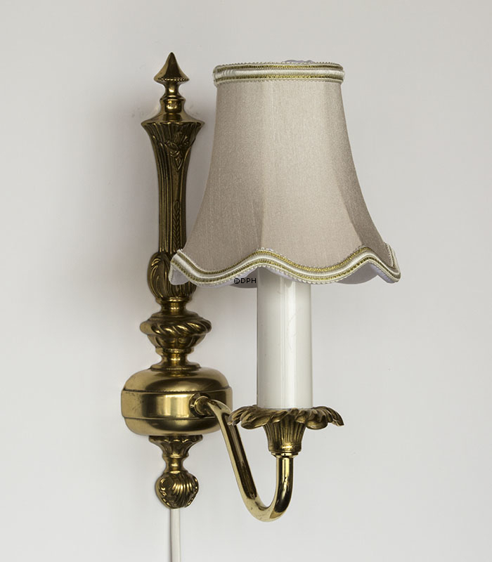 Lampeskærm - Håndsyet sekskantet med buer 12 cm i højden, betrukket med off white silke