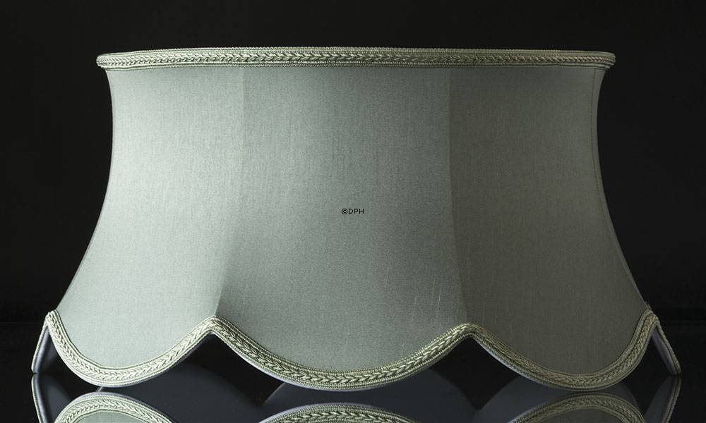 Håndsyet lampeskærm til standerlamper med kandelabermontering 25 cm i højden, lys grøn silke stof