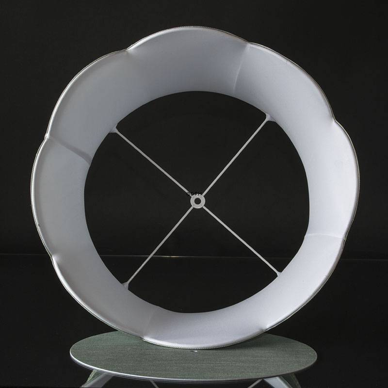 Håndsyet lampeskærm til standerlamper med kandelabermontering 25 cm i højden, lys grøn silke stof