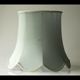 Håndsyet kantet lampeskærm med buer 42 cm i højden, lys grøn silke stof