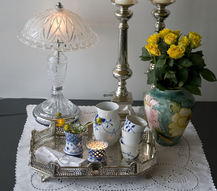 Dynasti 3, Krystalbordlampe