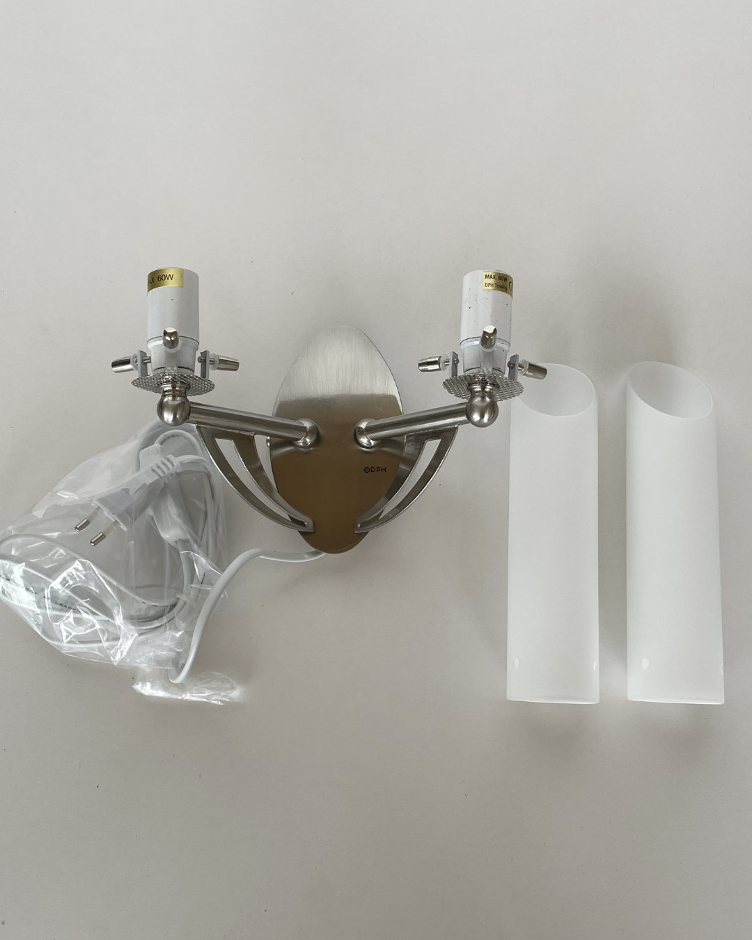 DPH 4, Væglampet dobbelt, stål