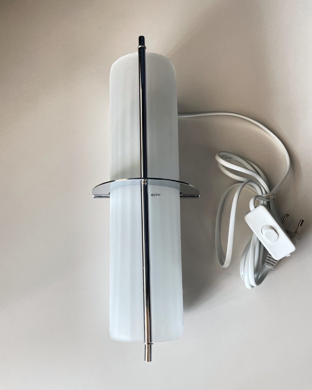 DPH 1, Væglampe