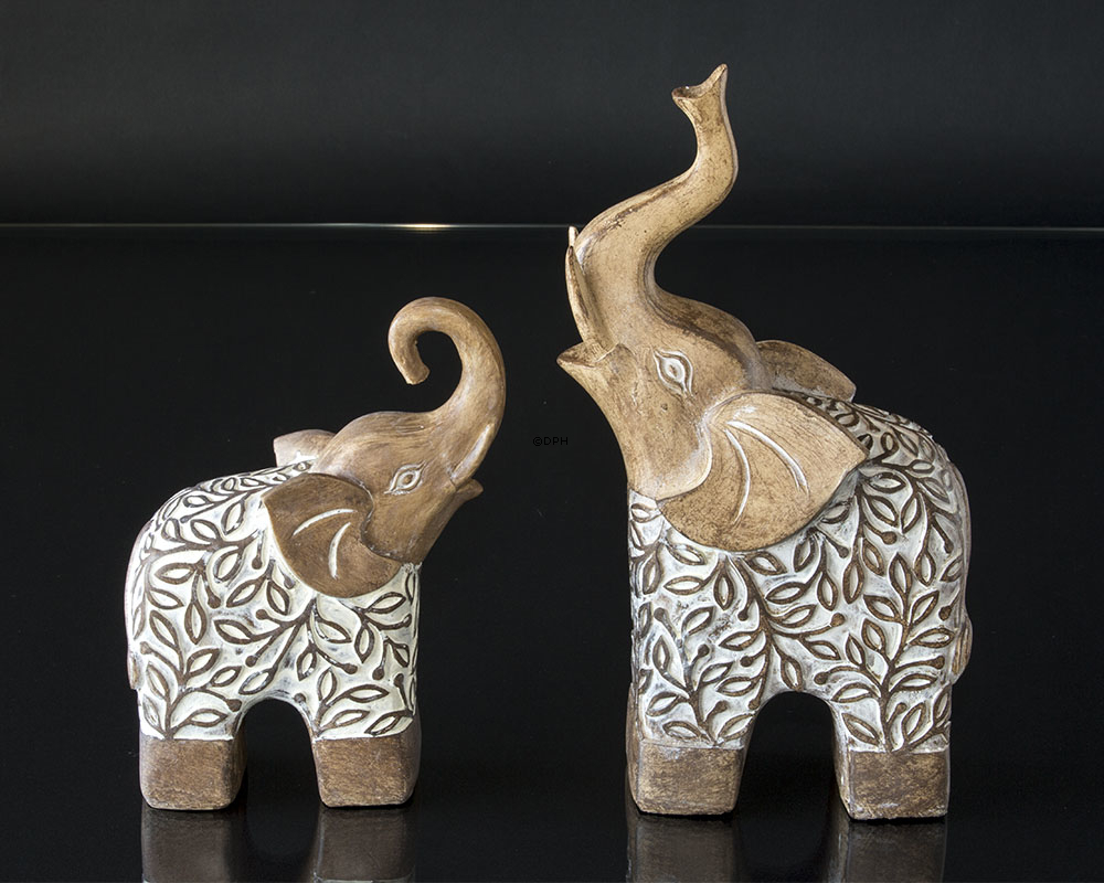 Elefant med hævet snabel, beige polyresin