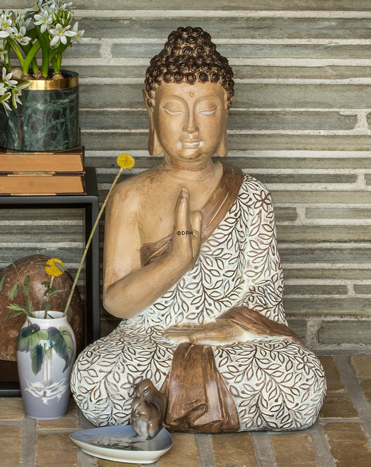 Buddha siddende beskyttelse Abhaya Mudra, beige polyresin