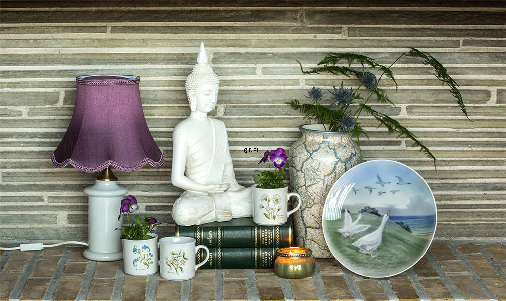 Buddha siddende i meditation Dhyana Mudra, hvid polyresin