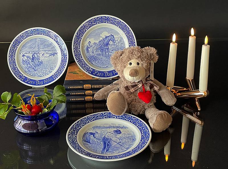 Lækker blød bamse med rødt hjerte, grå