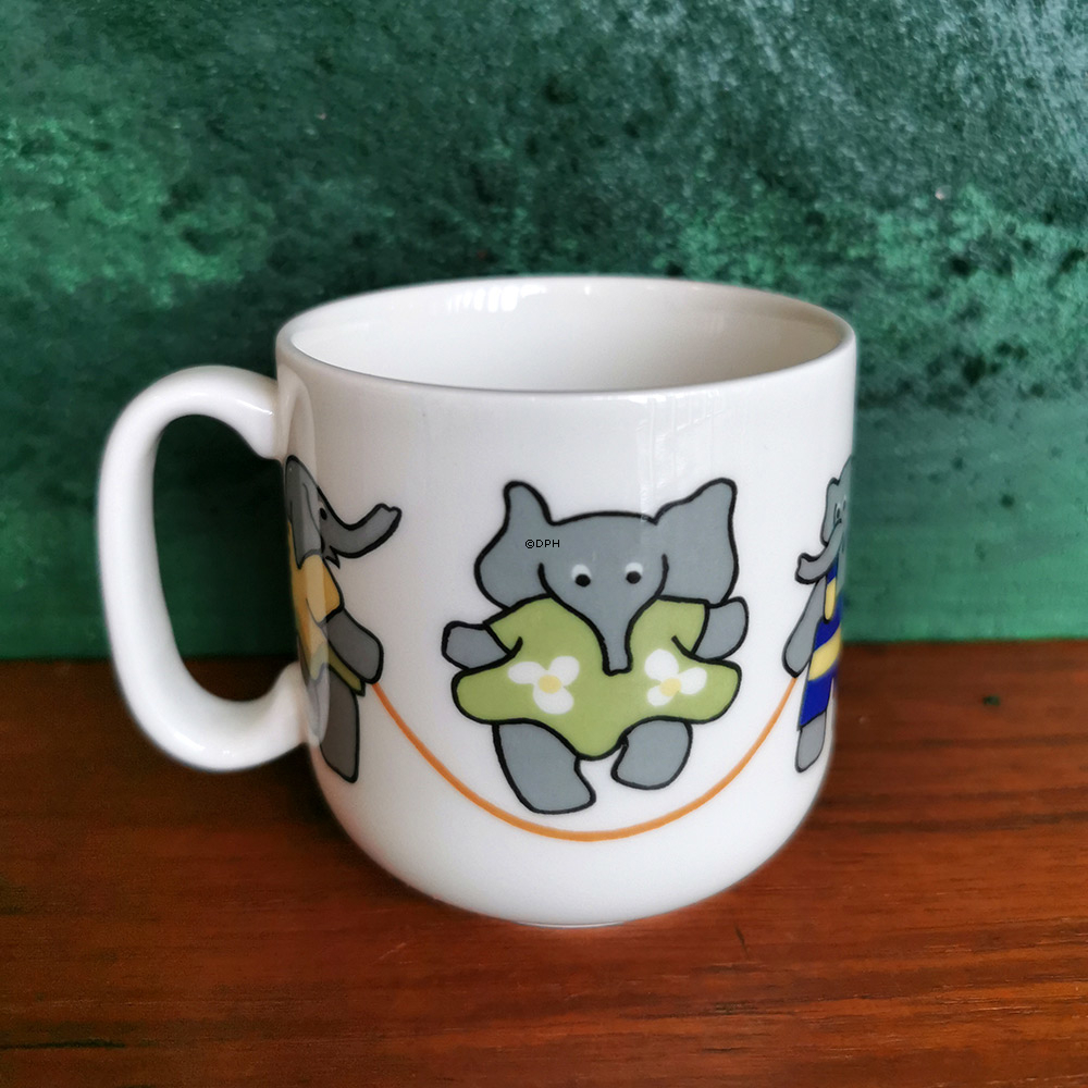 Arabia Barneservice med krus og tallerken med elefant