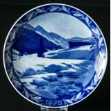 1975 Heinrich Christmas plate