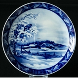 1982 Heinrich Christmas plate