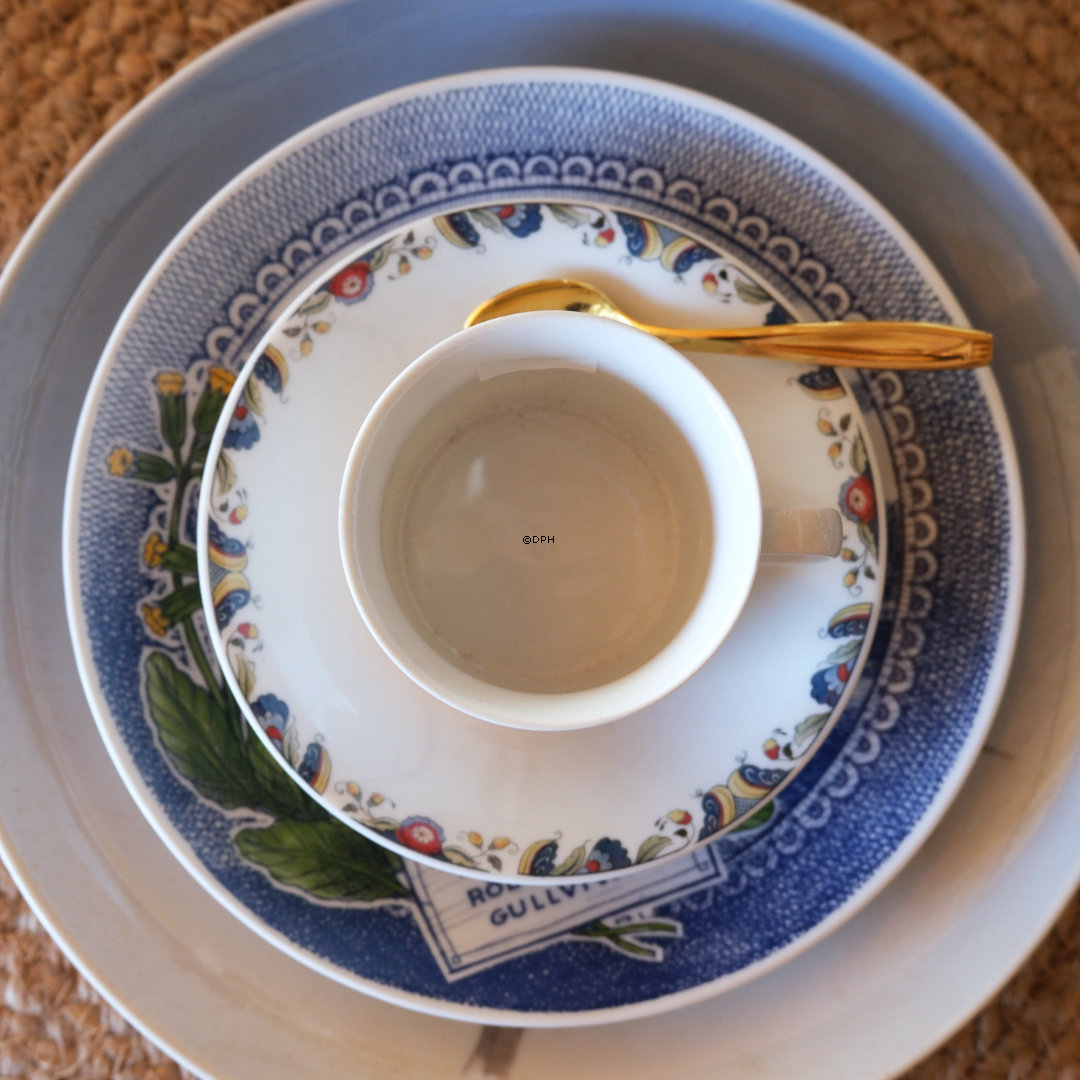 Svenske landskabsdragter kaffekop nr. 14 Skåne