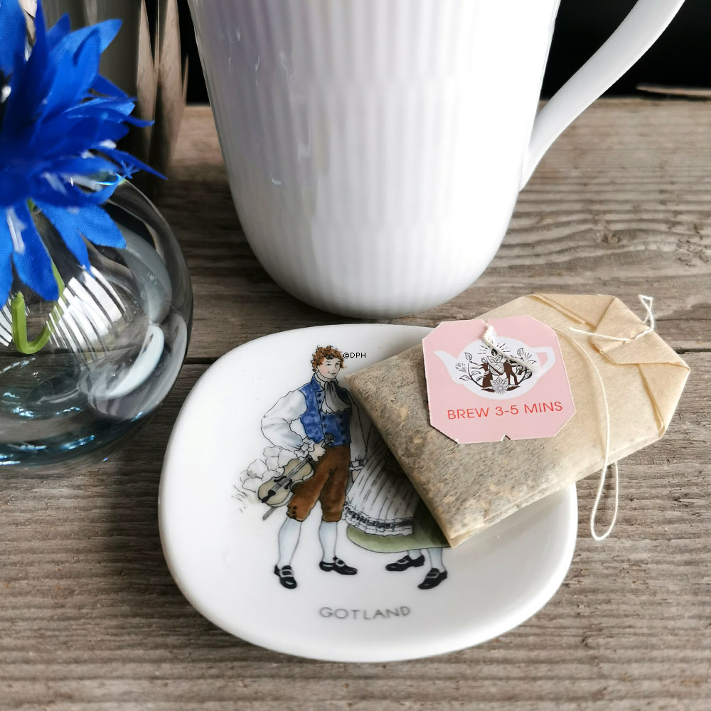 Mini Platte (Plaquette) i serien Svenske landskabsdragter nr. 4 Gotland