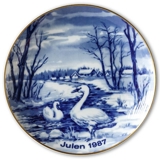 1987 Wallendorf Christmas plate, Swans