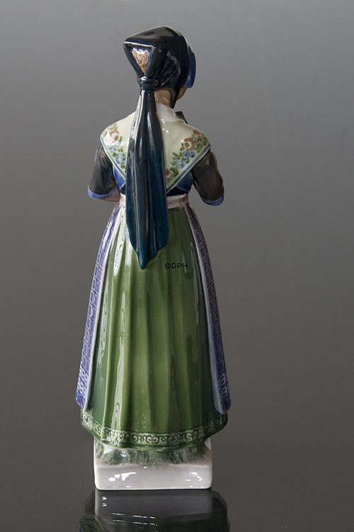 Dahl Jensen figur nr. 1144 Havdrup Pige i national dragt