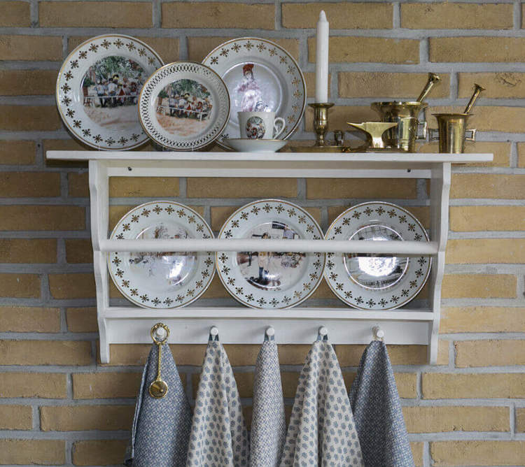 Wall decoration Plate rack with Carl Larsson plates