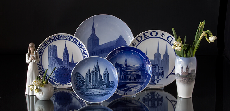 B&G Bing & Grondahl church plates with Danish Cathedrals and churches