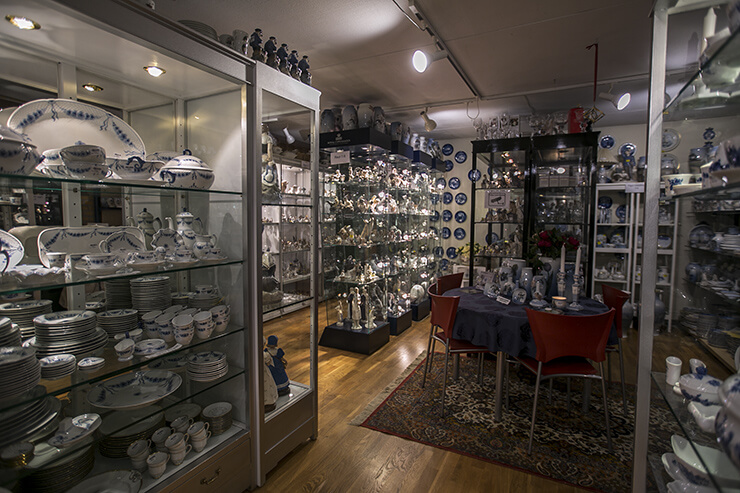 DPH Trading Shop in Odense - Collectibles