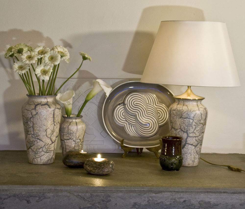 DPHs Minto table lamp with an oval lampshade