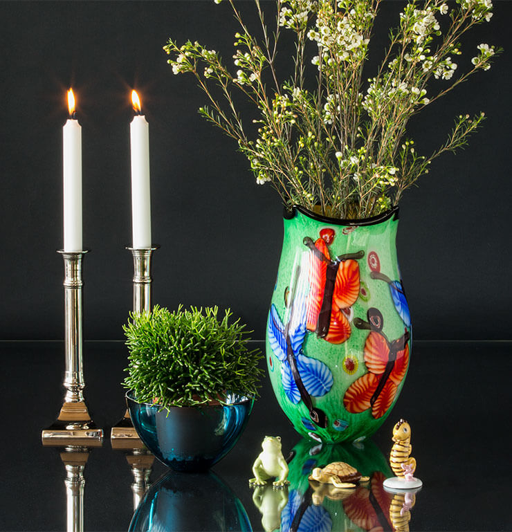 Royal Copenhagen Fortuna lykkefigurer med farverig glaskunst vase og lysestager