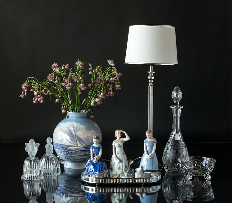 Royal Copenhagen Glaube, Hoffnung und Liebe und Vase mit Goebel Jahresglocken