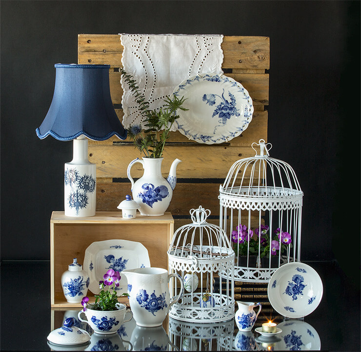 Blue flower tableware