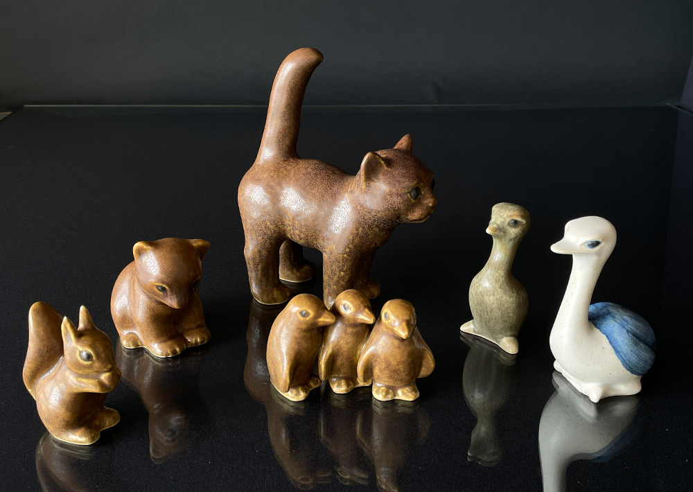 Knud Basse Keramik Figurer af kat, bjørn, pingvinger, struds og ergen