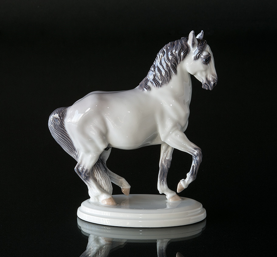 Køer og heste figurer