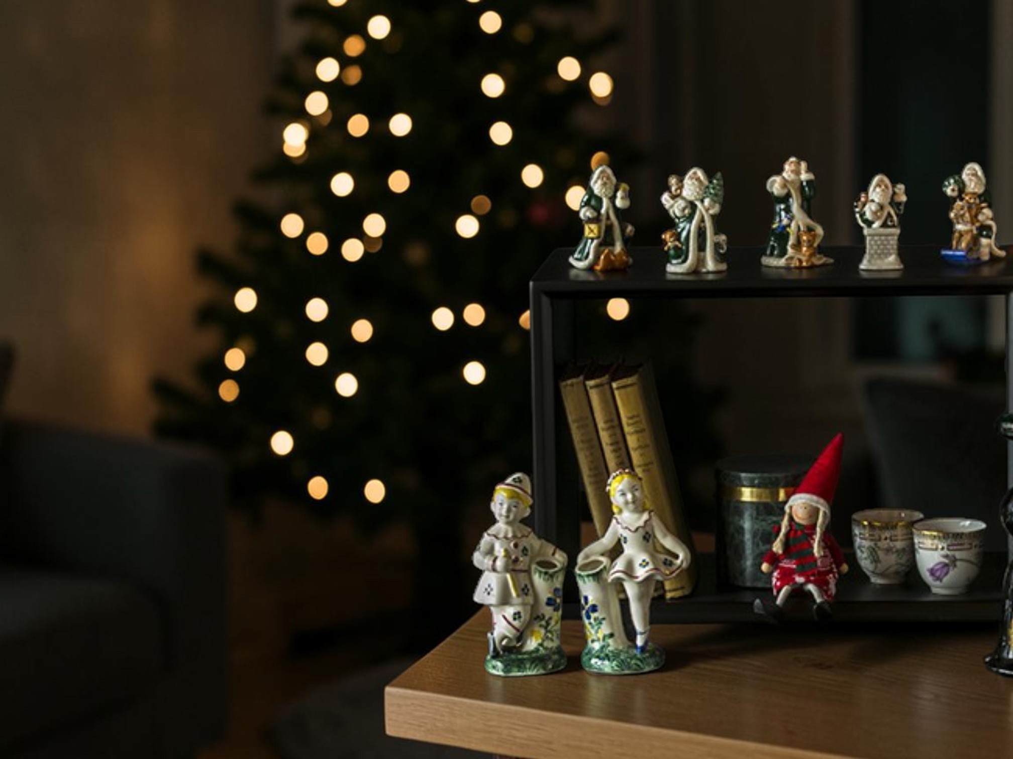 Royal Copenhgen Årets Julemand i grøn som julepynt i stuen